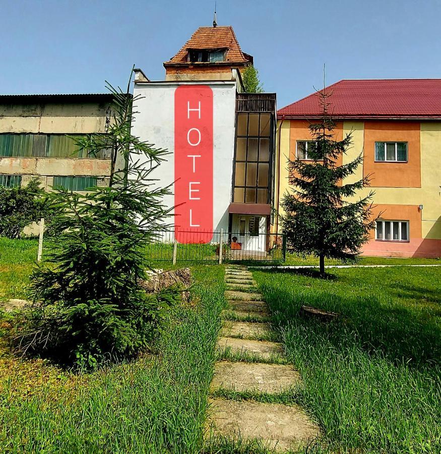 Hotel Bb Student Khust Dış mekan fotoğraf